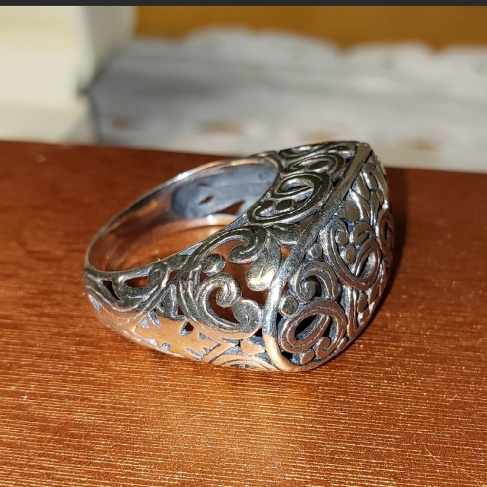 Sterling Silver Filigree Dome ring!
